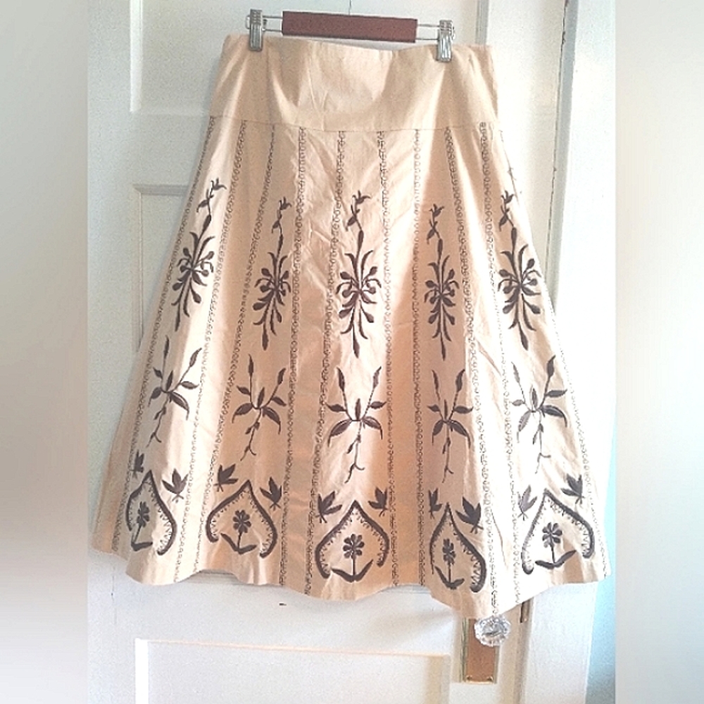 NWT Dialogue Embroidered Skirt - 12